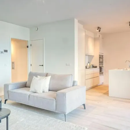 Apartment Sunny Seaview Sanctuary In W Parking