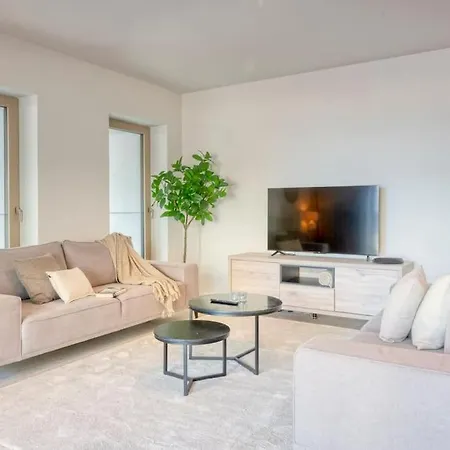 Sunny Seaview Sanctuary In W Parking