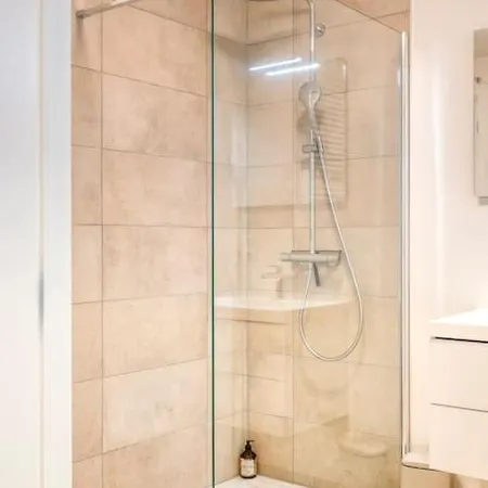 Sunny Seaview Sanctuary In W Parking Остенде