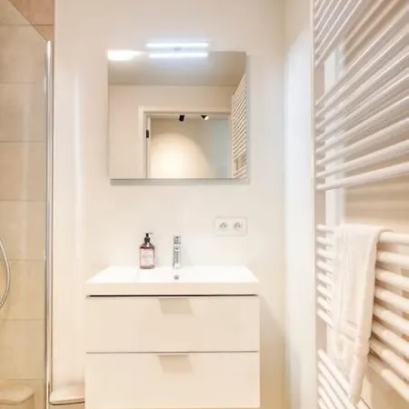 Sunny Seaview Sanctuary In W Parking Apartamento