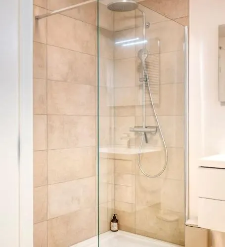 Sunny Seaview Sanctuary In W Parking Ostende