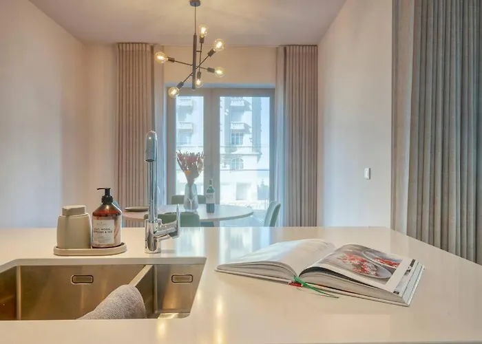 Sunny Seaview Sanctuary In W Parking