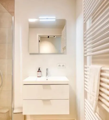 Sunny Seaview Sanctuary In W Parking Apartment