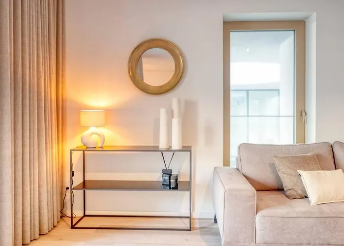 Sunny Seaview Sanctuary In W Parking